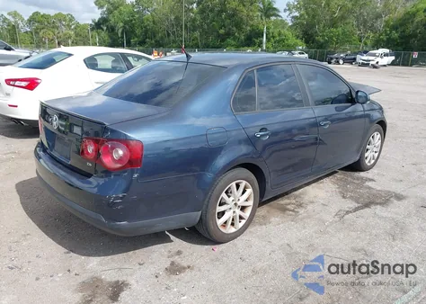 2010 Volkswagen Jetta Limited Edition from USA, damaged, VIN 3VWRX7AJ4AM155780